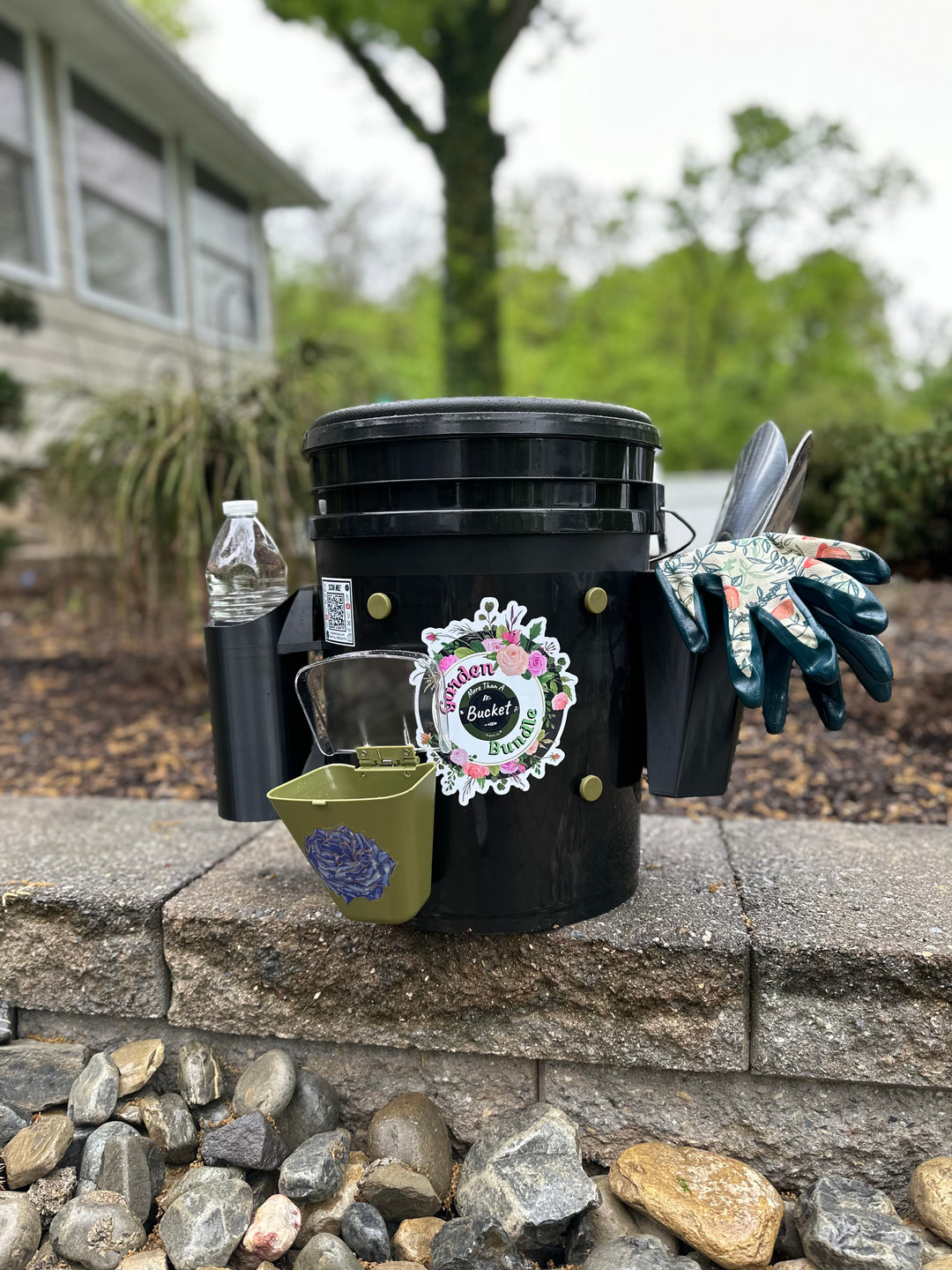 Handy-Home Bucket: Garden Bundle